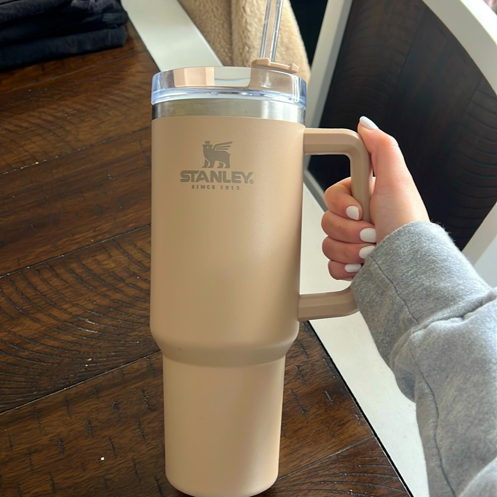 40oz Stanley (driftwood)